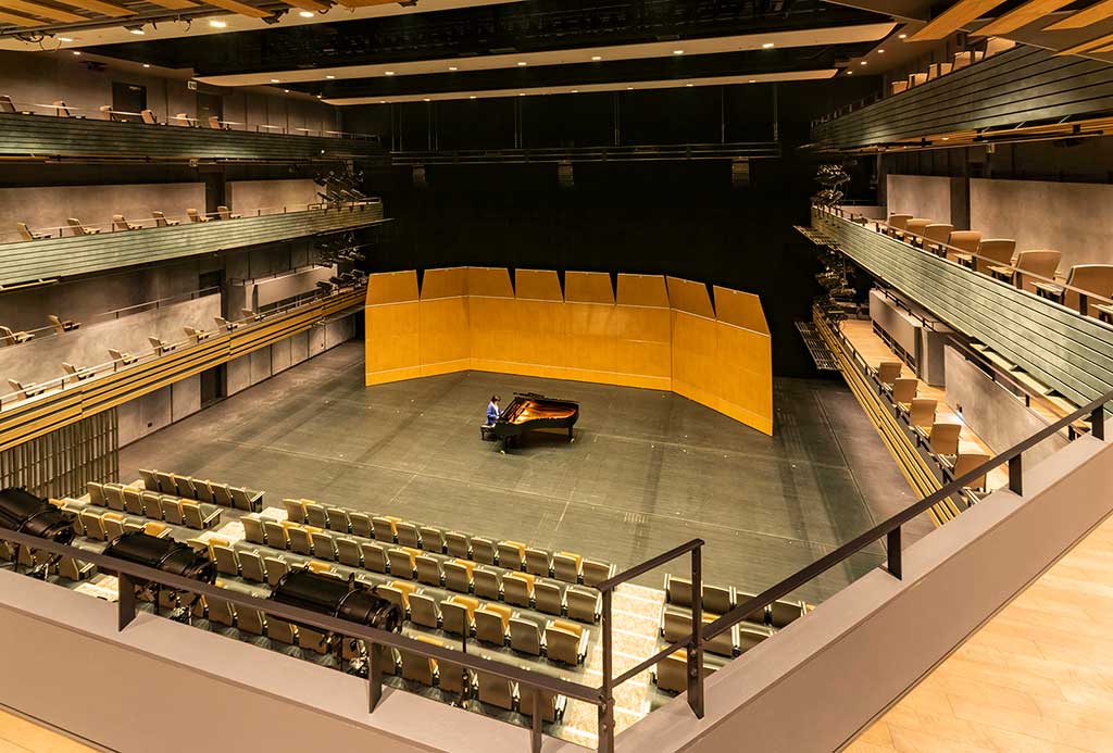 富山市芸術文化ホール（オーバード・ホール）中ホール 様