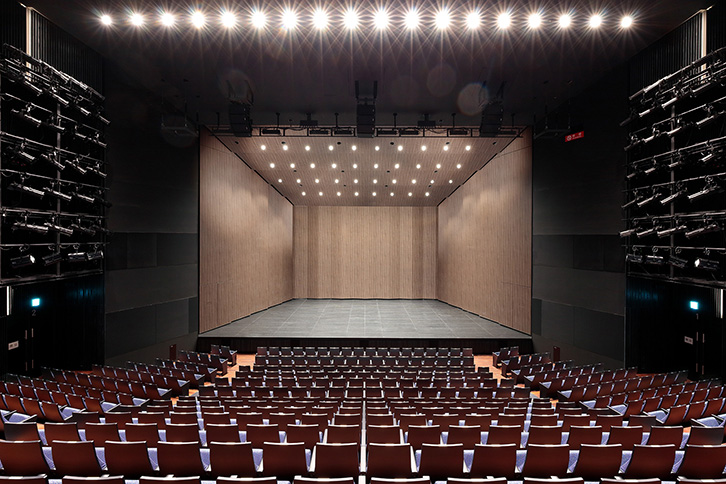 岡山芸術創造劇場ハレノワ 様 