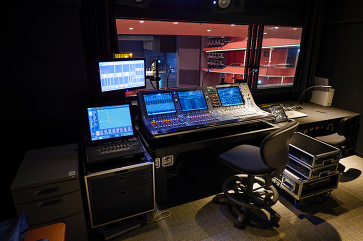 岡山芸術創造劇場ハレノワ 様 