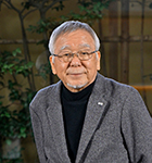 プロフィール 八板 賢二郎（やいた けんじろう） 