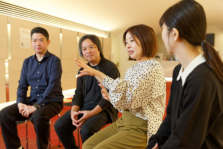 ヤマハサウンドシステム株式会社 事業企画部 計画設計課 齊藤 健太（写真右）