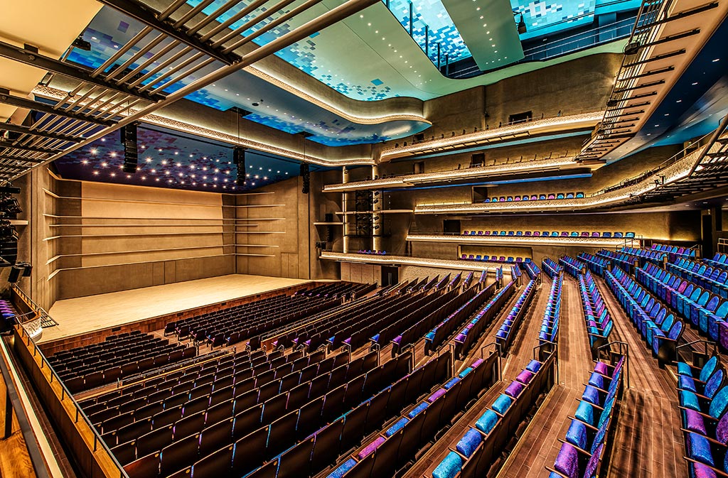 沖縄文化芸術劇場なはーと