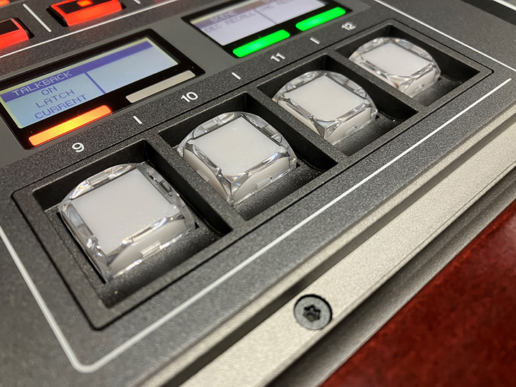 音響機器のボタン・スイッチを探る