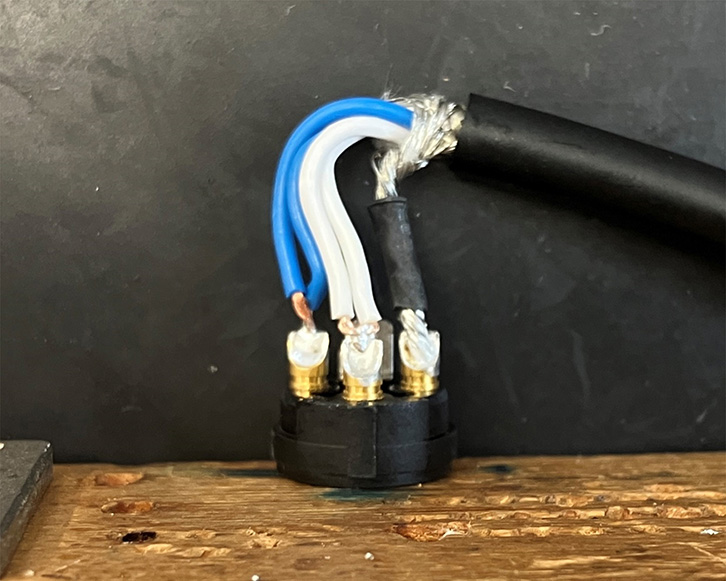 はんだ付けでマイクケーブルを作ってみよう